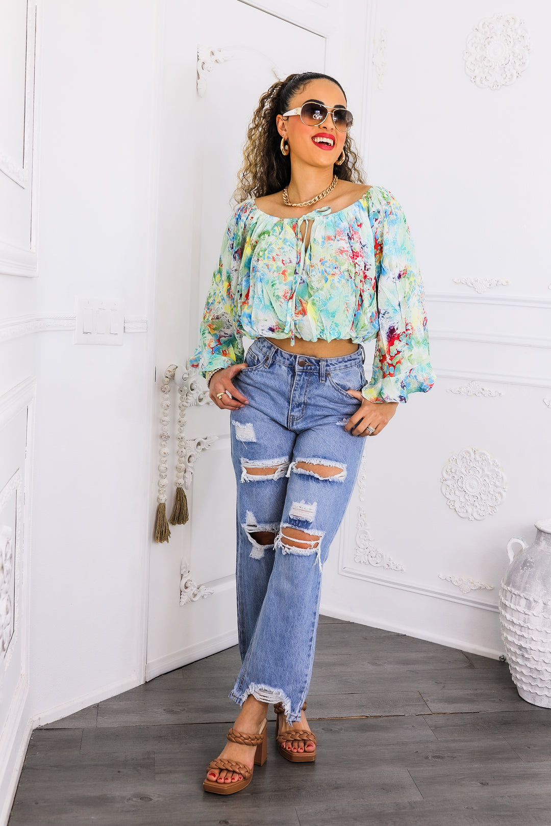 High-Rise Ripped Straight Leg Jeans – Light Wash Distressed Denim