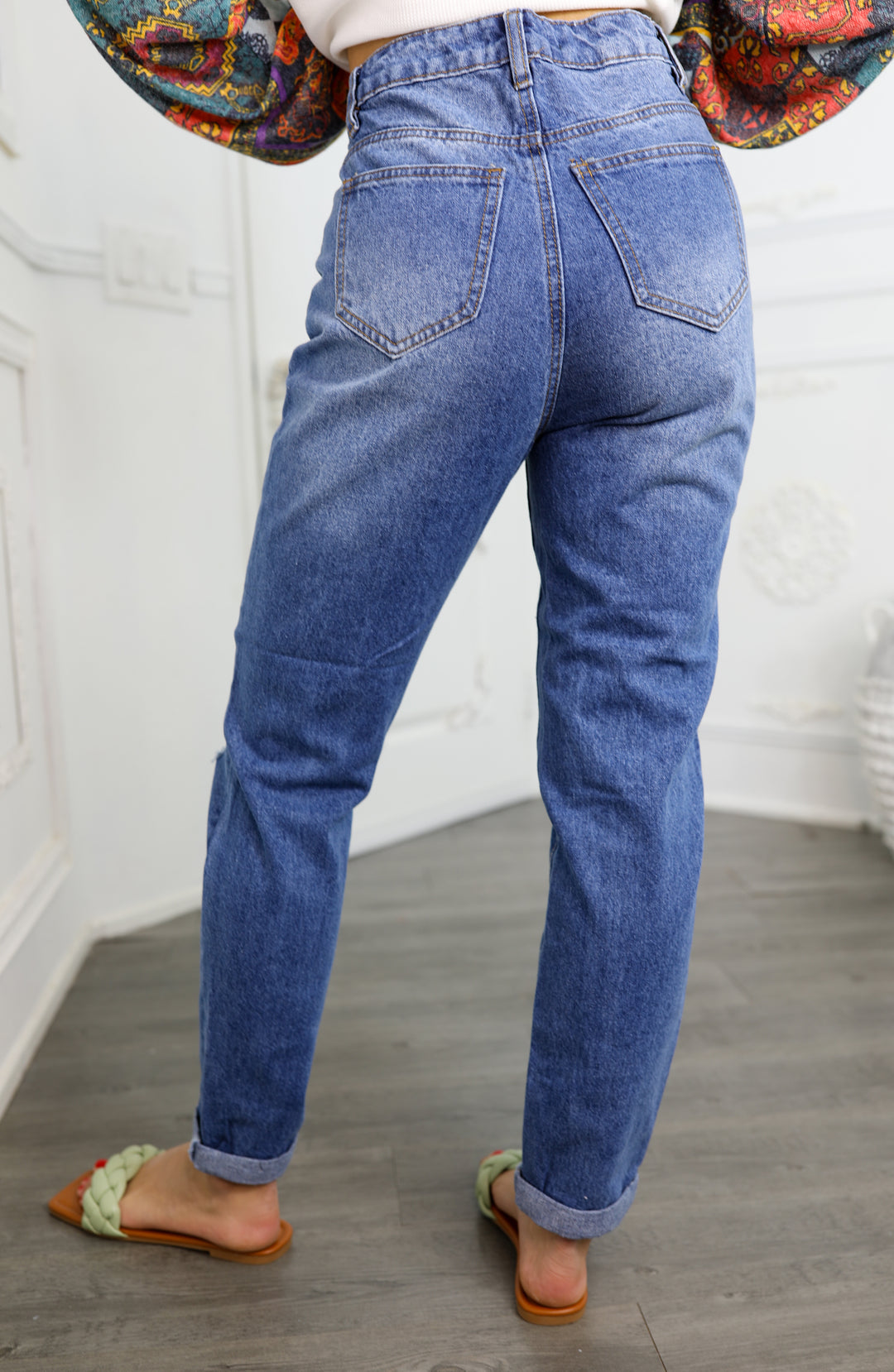 Perfectly Distressed Knee Cut Out Cropped Jeans