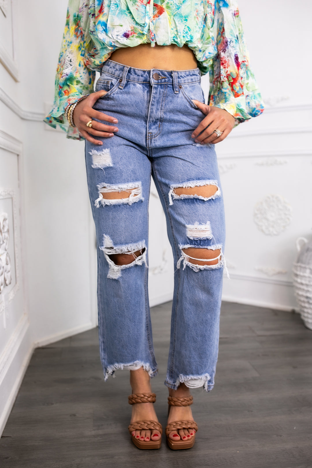 High-Rise Ripped Straight Leg Jeans – Light Wash Distressed Denim